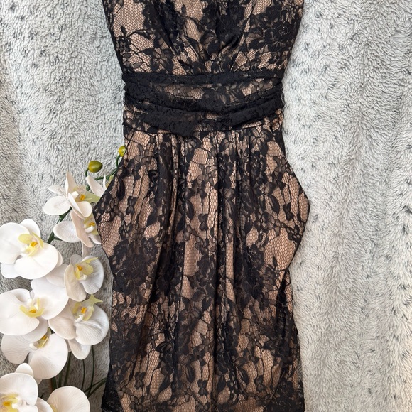 Ladies Elegant Black Lace Dress-Strapless - Picture 1 of 6